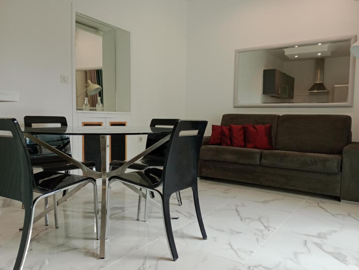 Grand Opera Apartment Nisa Exterior foto